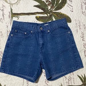 Levi’s Jean Shorts w/flowers size 10 misses. Like New.